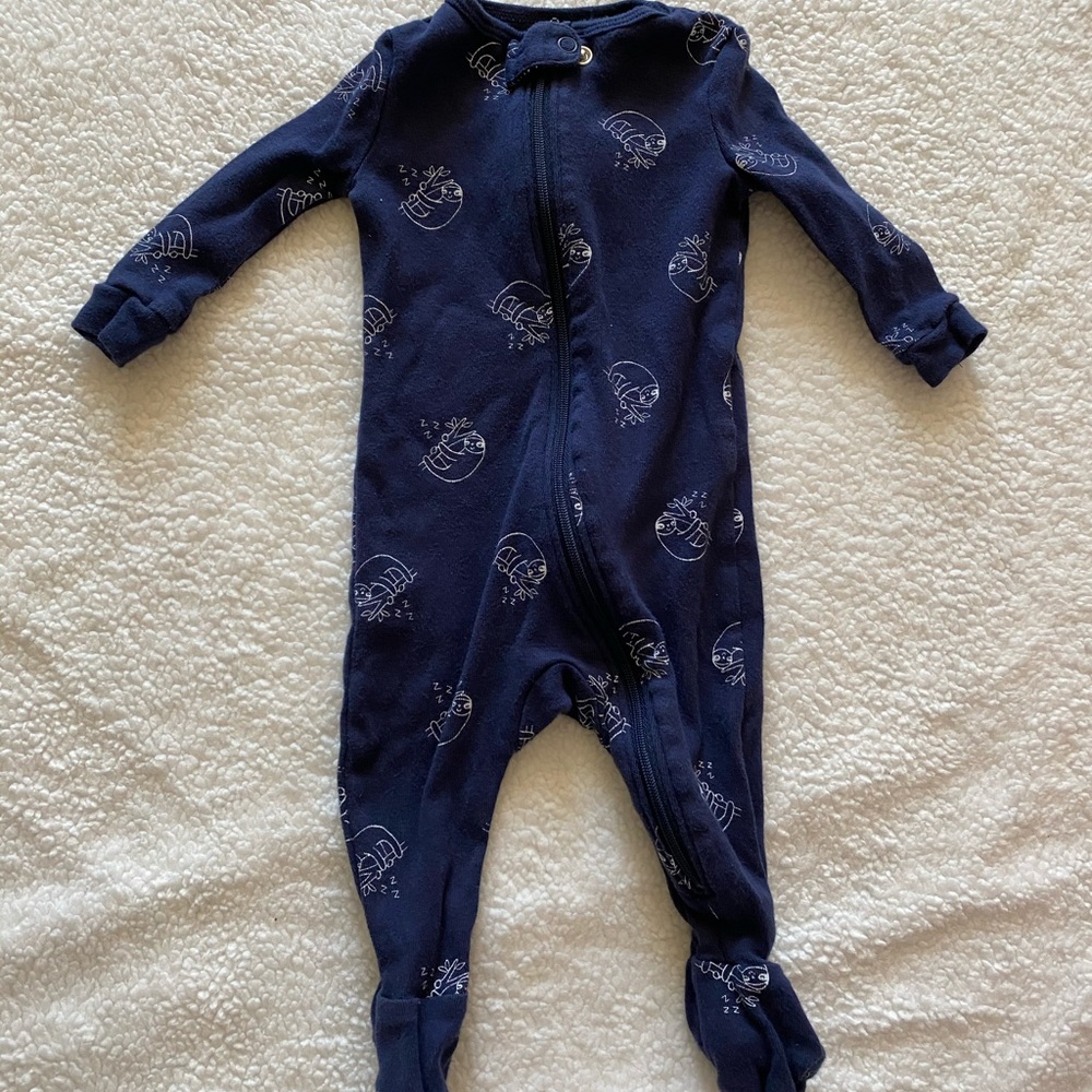 Newborn sloth sleeper